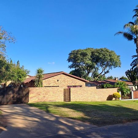 פיט רטיף Rocky Hills Guesthouse מראה חיצוני תמונה