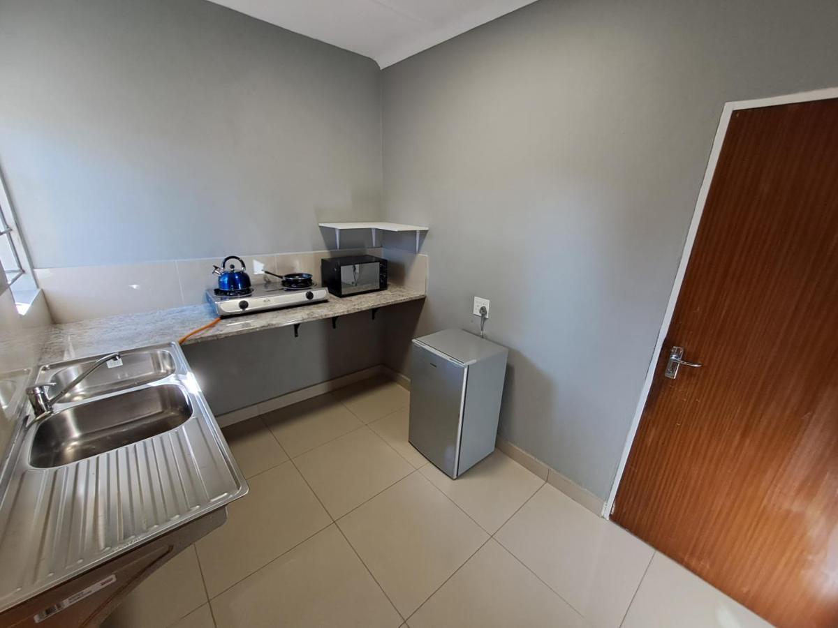 פיט רטיף Rocky Hills Guesthouse מראה חיצוני תמונה