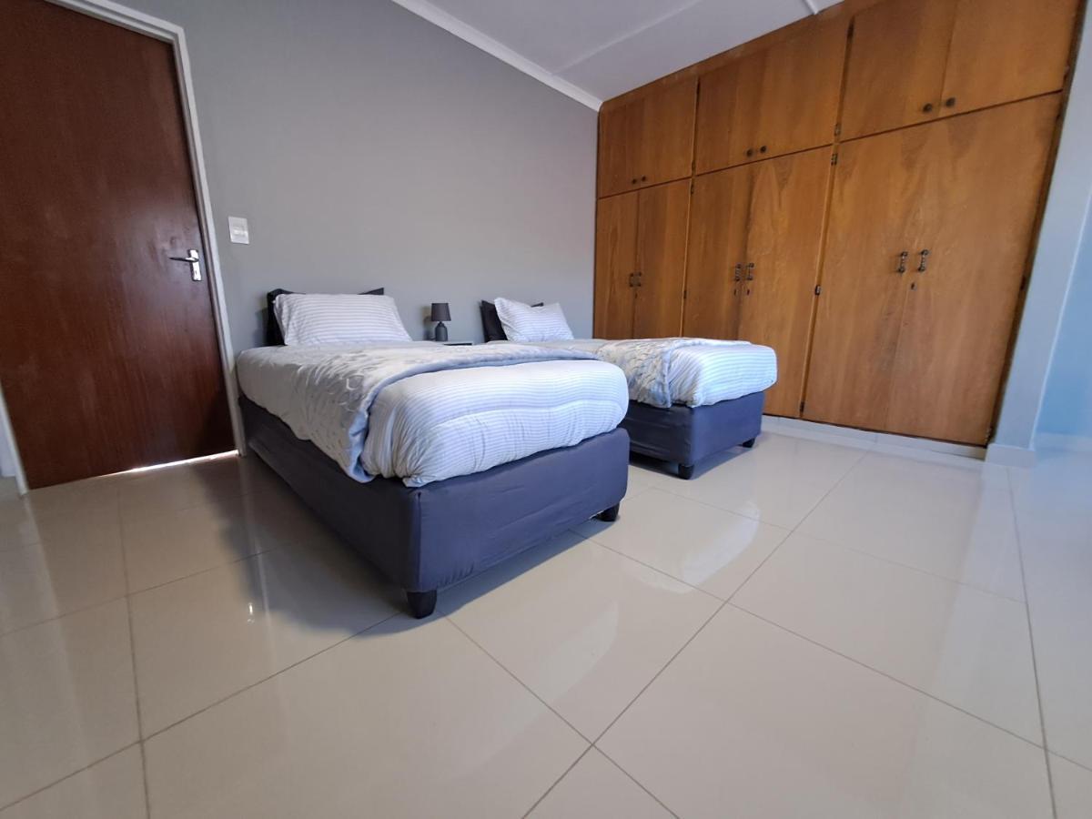 פיט רטיף Rocky Hills Guesthouse מראה חיצוני תמונה