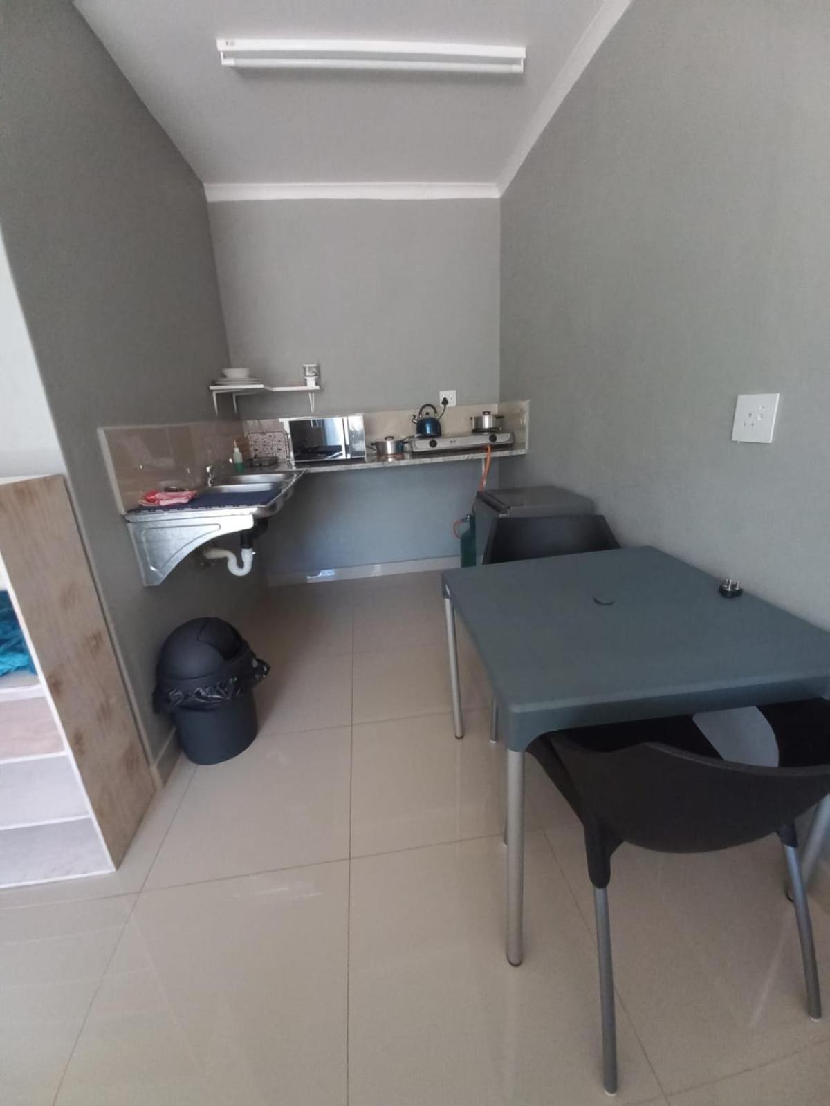 פיט רטיף Rocky Hills Guesthouse מראה חיצוני תמונה