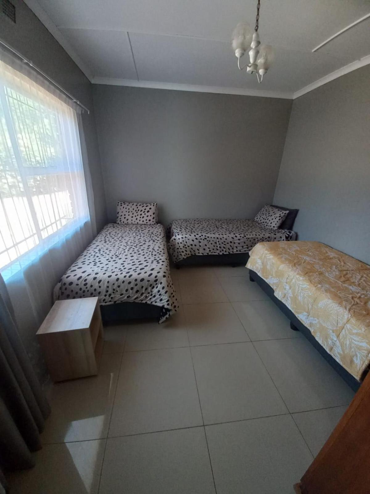פיט רטיף Rocky Hills Guesthouse מראה חיצוני תמונה