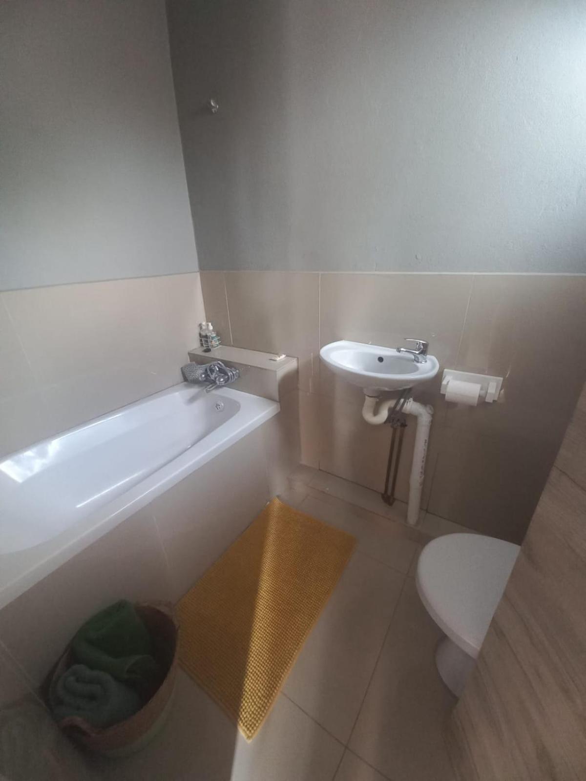 פיט רטיף Rocky Hills Guesthouse מראה חיצוני תמונה