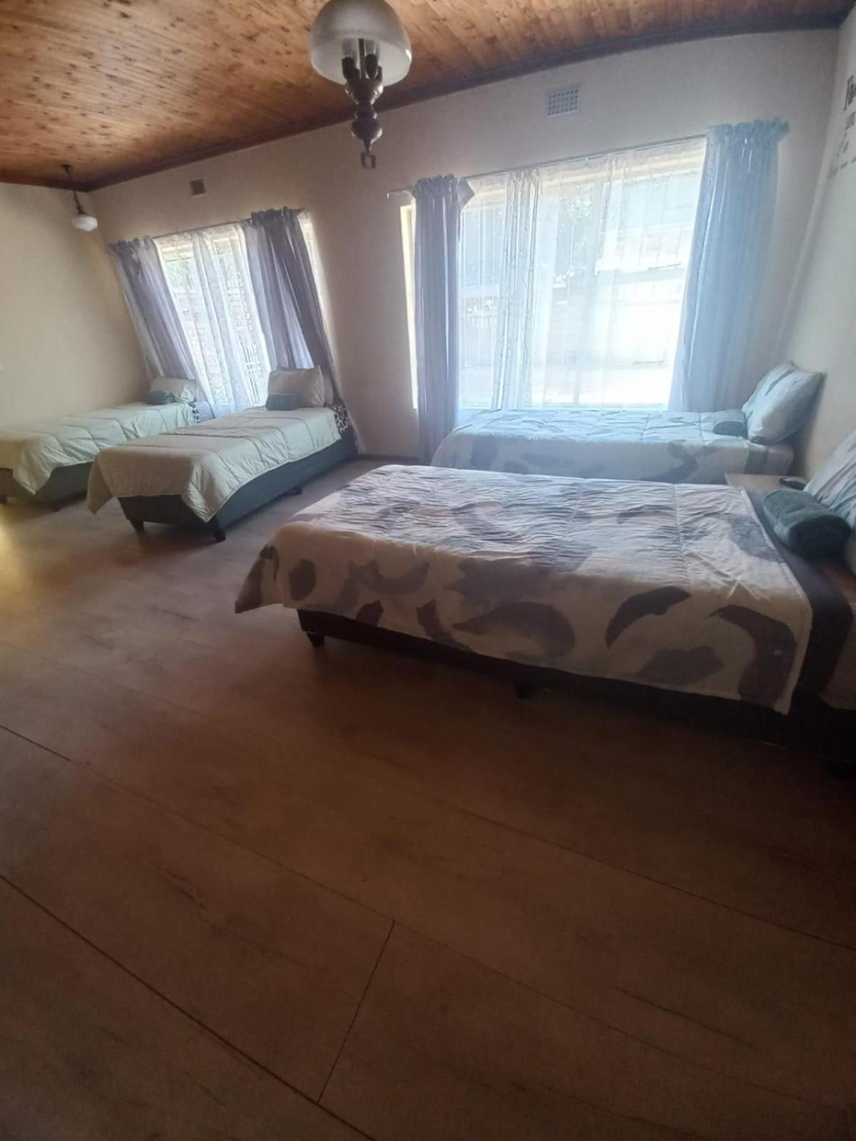 פיט רטיף Rocky Hills Guesthouse מראה חיצוני תמונה