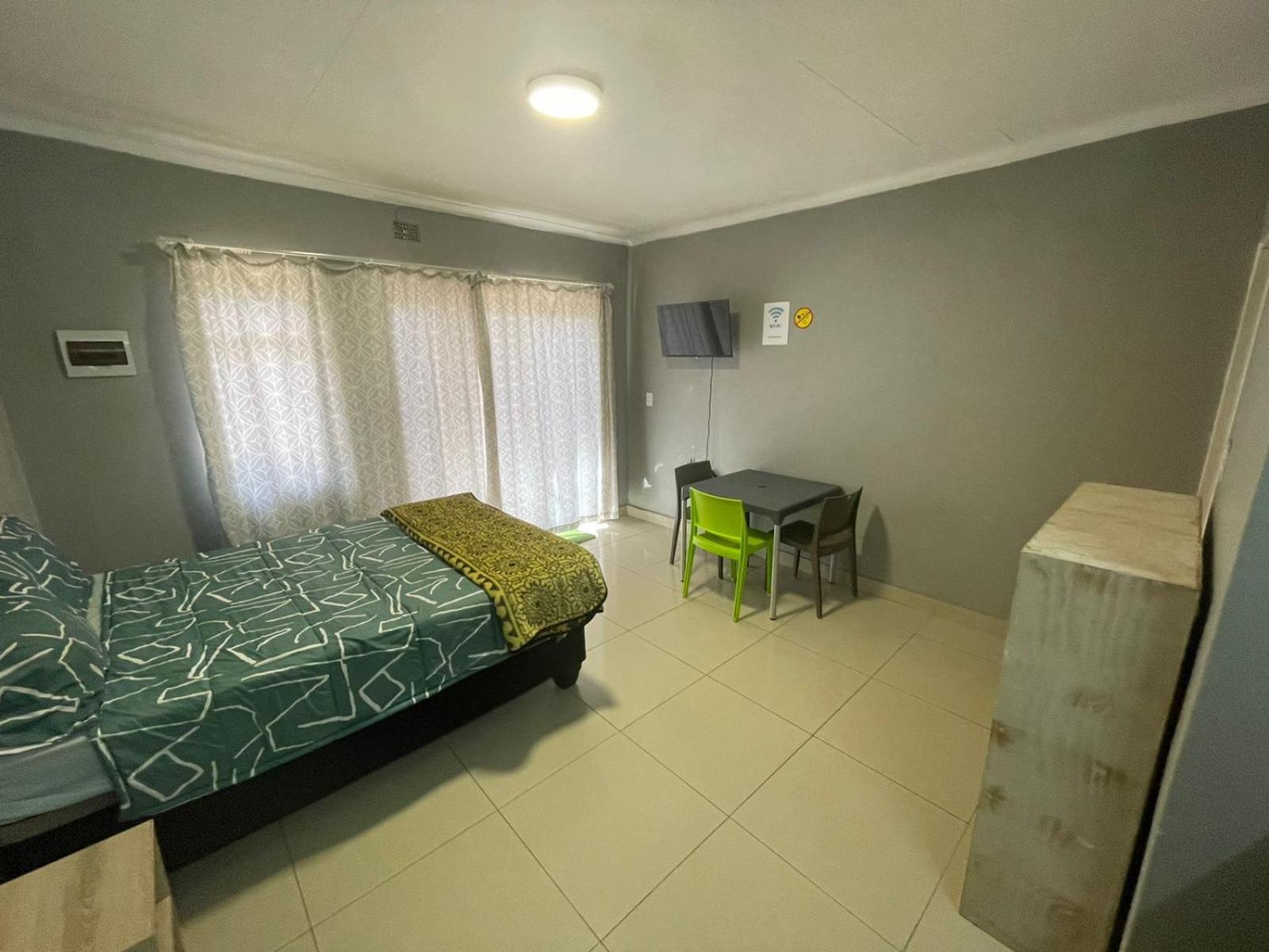 פיט רטיף Rocky Hills Guesthouse מראה חיצוני תמונה